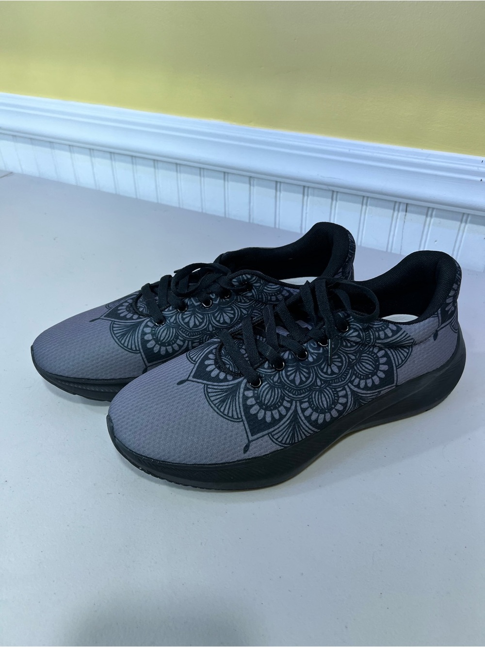 Women's Gray Lace-Up Athletic Sneakers with Black Mandala Accent
